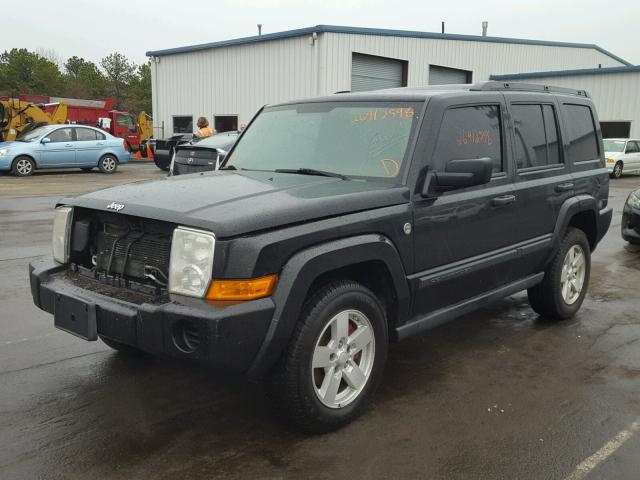 1J8HG48NX6C132026 - 2006 JEEP COMMANDER BLACK photo 2