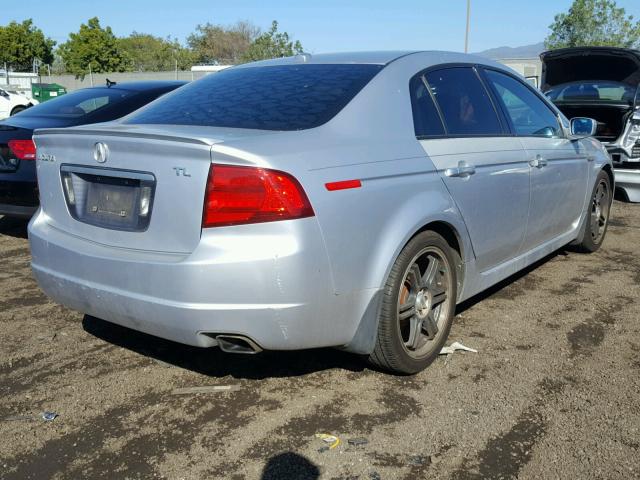 19UUA662X5A027607 - 2005 ACURA TL SILVER photo 4