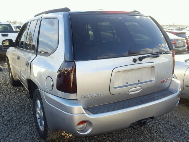 1GKDT13S042444537 - 2004 GMC ENVOY SILVER photo 3