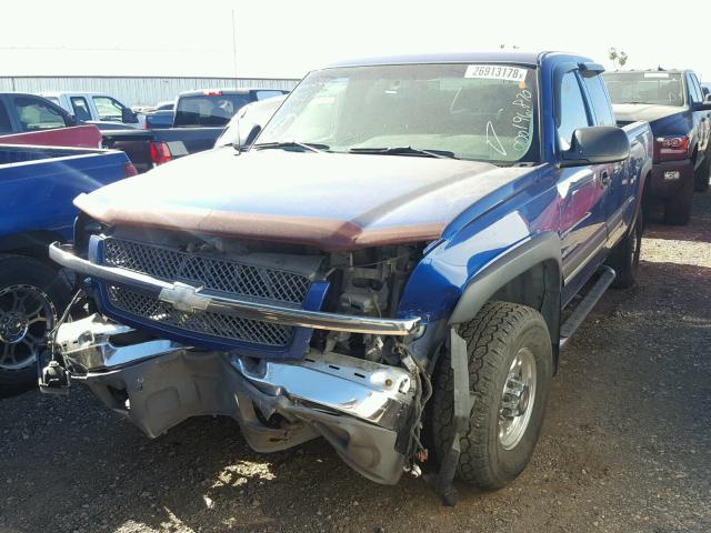 1GCHK29U13E158594 - 2003 CHEVROLET SILVERADO BLUE photo 2