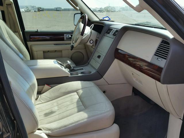 5LMFU27R74LJ35312 - 2004 LINCOLN NAVIGATOR 黑色 照片 5