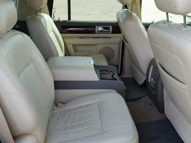 5LMFU27R74LJ35312 - 2004 LINCOLN NAVIGATOR 黑色 照片 6