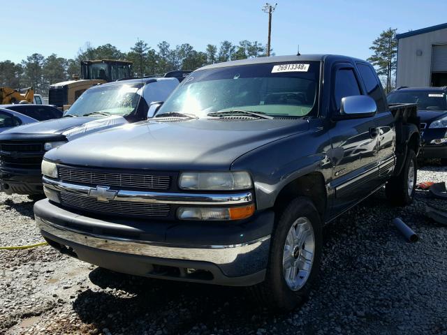 1GCEK19T52Z249475 - 2002 CHEVROLET SILVERADO BLUE photo 2