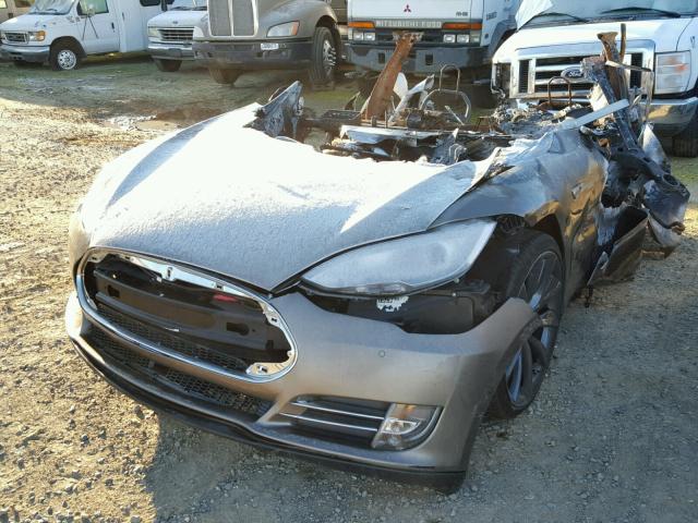 5YJSA1H29FF100898 - 2015 TESLA MODEL S 85 GRAY photo 2