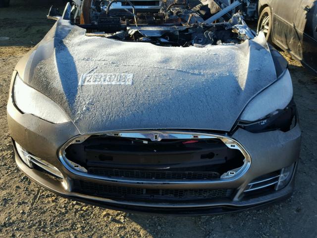 5YJSA1H29FF100898 - 2015 TESLA MODEL S 85 GRAY photo 7