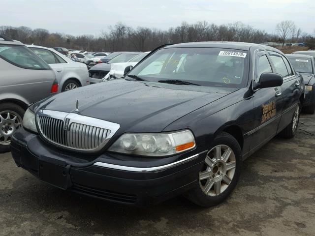 1LNHM84W67Y622596 - 2007 LINCOLN TOWN CAR E BLACK photo 2