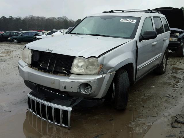 1J4HS58N55C505705 - 2005 JEEP GRAND CHER SILVER photo 2