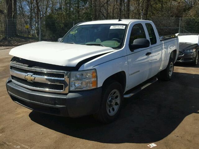 1GCEC19C87Z612744 - 2007 CHEVROLET SILVERADO WHITE photo 2