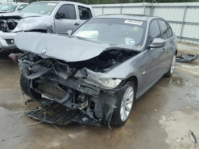 WBAPH7G52BNN03873 - 2011 BMW 328 I GRAY photo 2