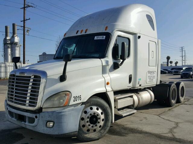 1FUJGLCK38LAB3809 - 2008 FREIGHTLINER CASCADIA 1 WHITE photo 2