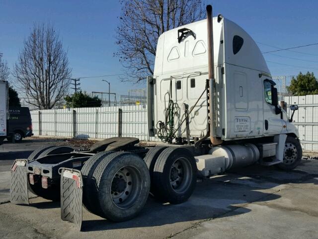 1FUJGLCK38LAB3809 - 2008 FREIGHTLINER CASCADIA 1 WHITE photo 4