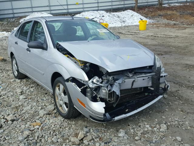 1FAHP34N37W295470 - 2007 FORD FOCUS ZX4 SILVER photo 1