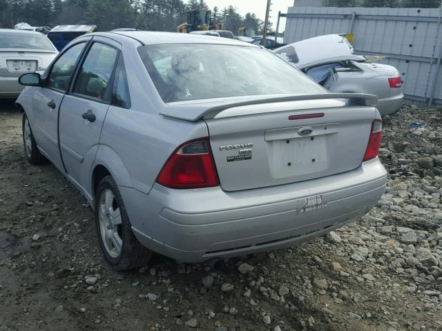 1FAHP34N37W295470 - 2007 FORD FOCUS ZX4 SILVER photo 3