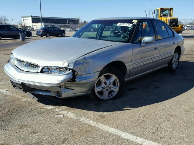 1G2HX52K8T4230834 - 1996 PONTIAC BONNEVILLE SILVER photo 2