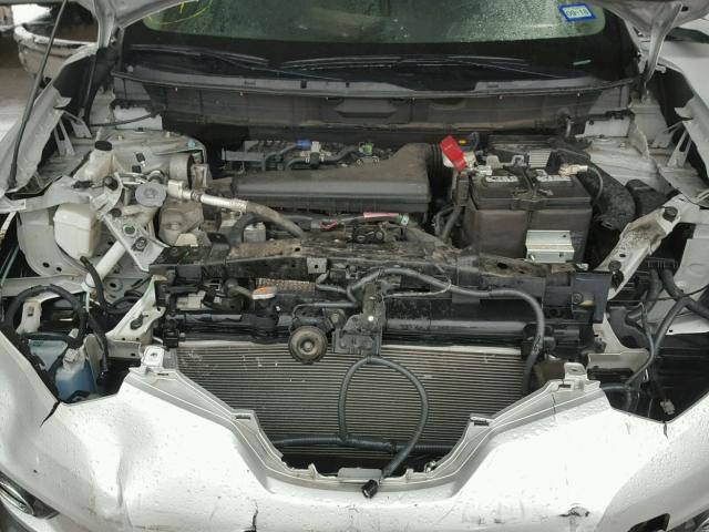 5N1AT2MT2FC877037 - 2015 NISSAN ROGUE S SILVER photo 7