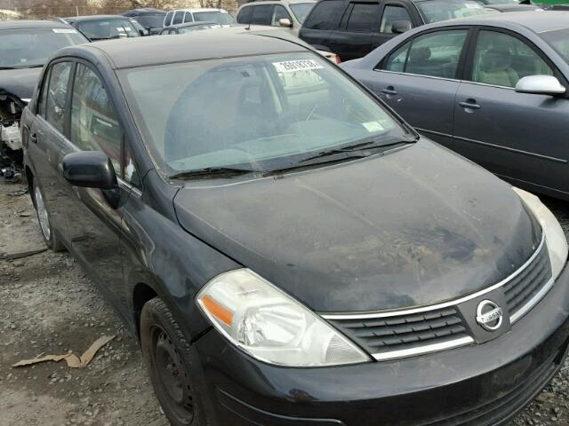 3N1BC11E28L353065 - 2008 NISSAN VERSA S BLACK photo 1