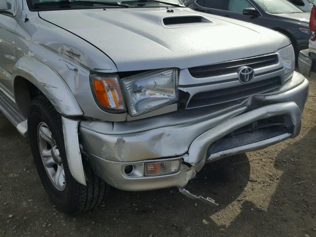 JT3GN86R010186827 - 2001 TOYOTA 4RUNNER SR SILVER photo 9