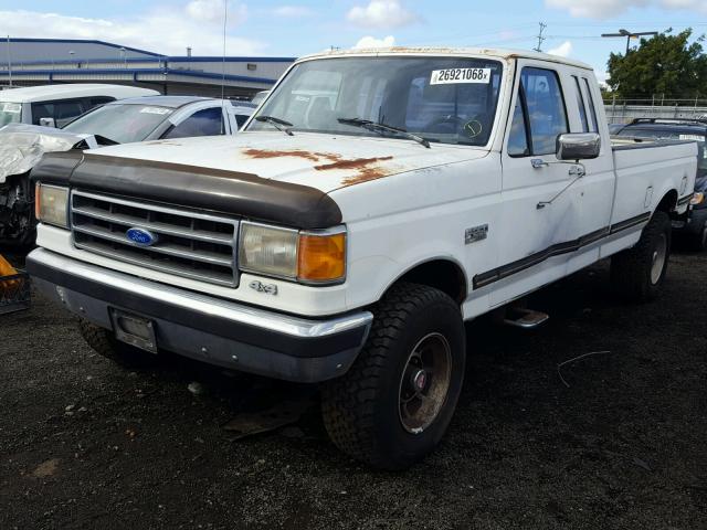 1FTHX26G0KKB58196 - 1989 FORD F250 WHITE photo 2