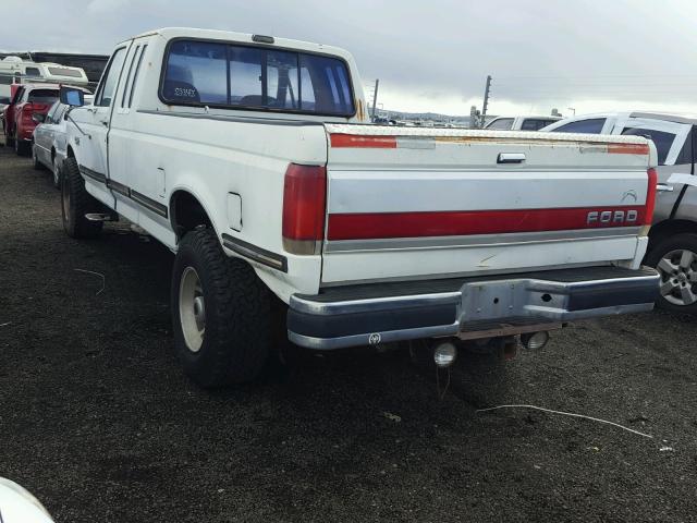 1FTHX26G0KKB58196 - 1989 FORD F250 WHITE photo 3