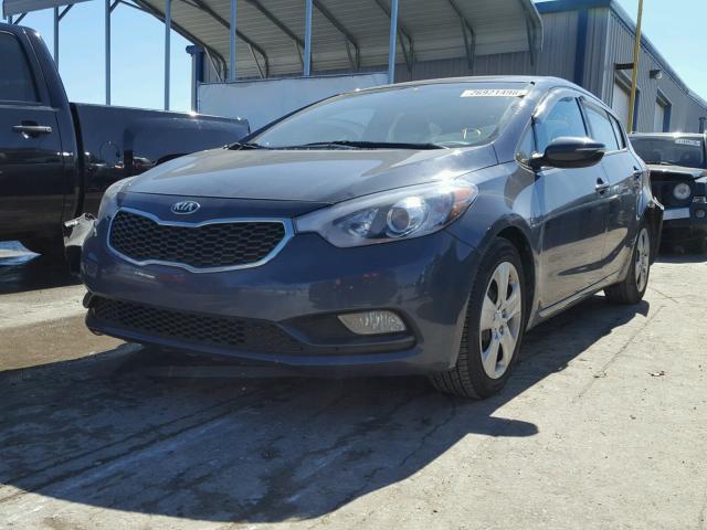 KNAFK5A87G5587958 - 2016 KIA FORTE LX GRAY photo 2