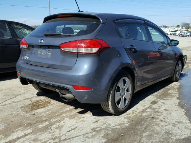 KNAFK5A87G5587958 - 2016 KIA FORTE LX GRAY photo 4