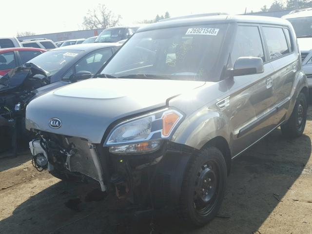 KNDJT2A20A7074227 - 2010 KIA SOUL + GRAY photo 2