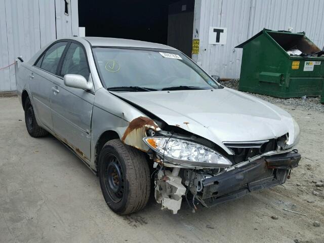 4T1BE32K45U044427 - 2005 TOYOTA CAMRY LE SILVER photo 1