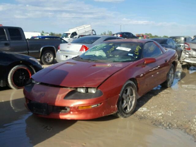 2G1FP22K5V2112825 - 1997 CHEVROLET CAMARO BAS RED photo 2