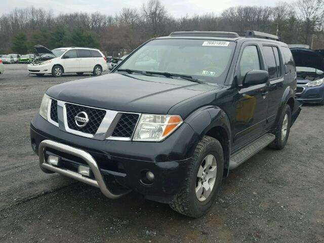 5N1AR18W95C787251 - 2005 NISSAN PATHFINDER BLACK photo 2