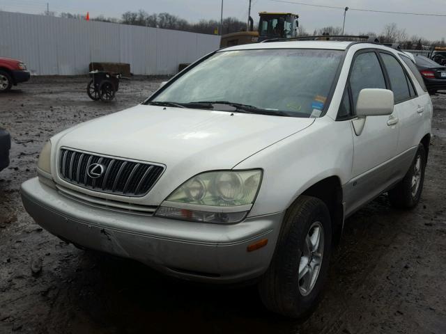 JTJHF10U220292230 - 2002 LEXUS RX 300 WHITE photo 2