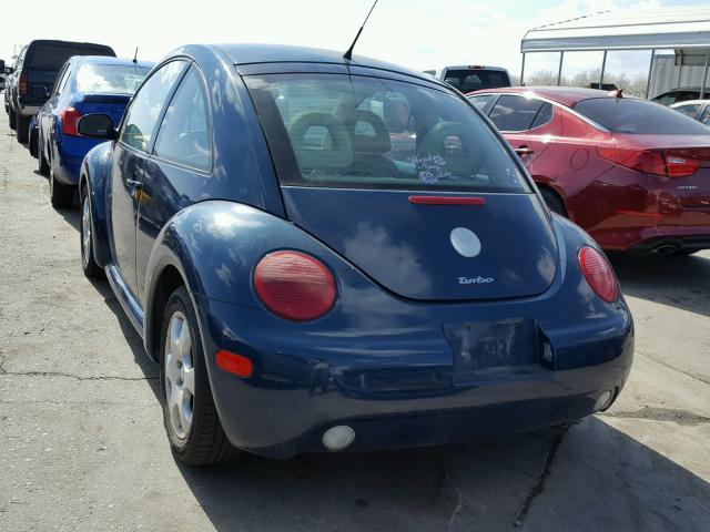 3VWCD21CX2M429116 - 2002 VOLKSWAGEN NEW BEETLE 青色 照片 3