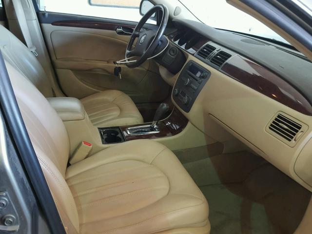 1G4HE5EM4AU117924 - 2010 BUICK LUCERNE CX TAN photo 5