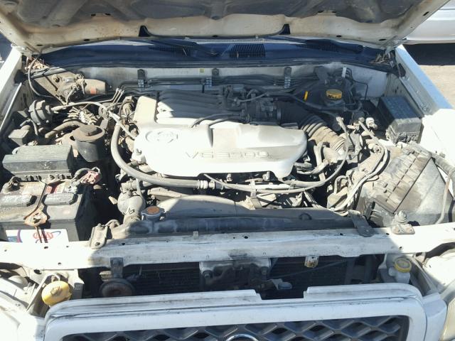 JN8DR09Y41W580985 - 2001 NISSAN PATHFINDER WHITE photo 7