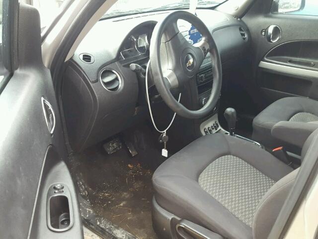 3GNCA13DX8S673940 - 2008 CHEVROLET HHR LS SILVER photo 9