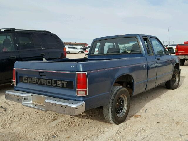 1GCCS19Z8N8105294 - 1992 CHEVROLET S TRUCK S1 BLUE photo 4