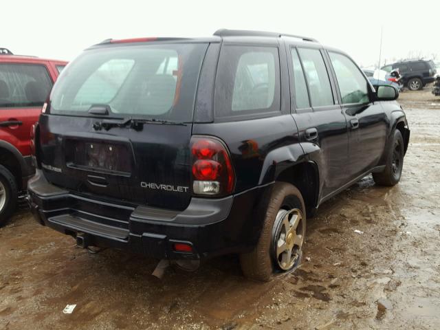 1GNDS13S442395526 - 2004 CHEVROLET TRAILBLAZE BLACK photo 4