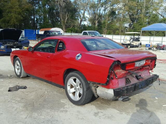 2C3CDYAG5CH213168 - 2012 DODGE CHALLENGER RED photo 3