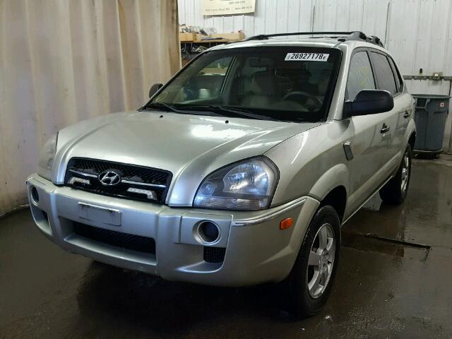 KM8JM12B06U289567 - 2006 HYUNDAI TUCSON GL SILVER photo 2