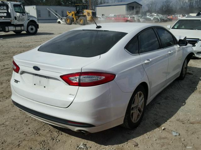 3FA6P0H77GR394006 - 2016 FORD FUSION SE WHITE photo 4