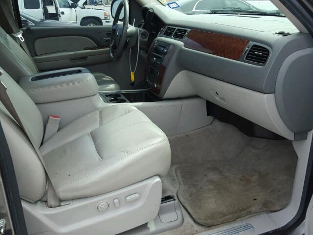 1GNFC13087R121116 - 2007 CHEVROLET TAHOE C150 GRAY photo 5