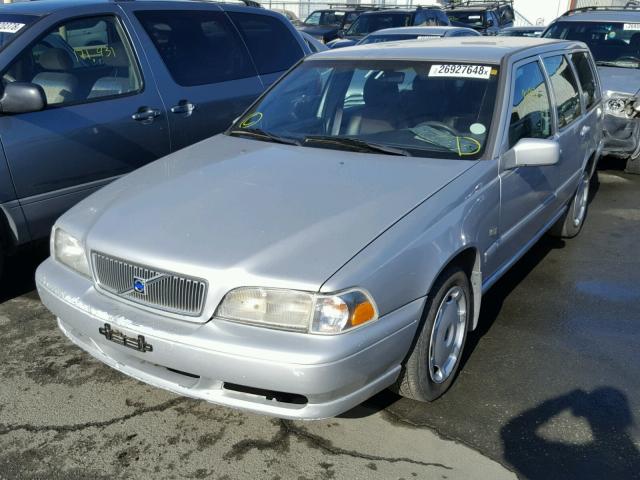 YV1LW55A1X2590163 - 1999 VOLVO V70 SILVER photo 2