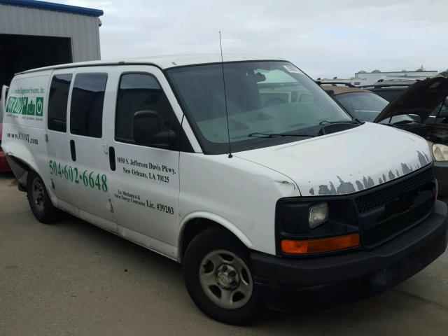 1GCFG15T951144730 - 2005 CHEVROLET EXPRESS G1 WHITE photo 1