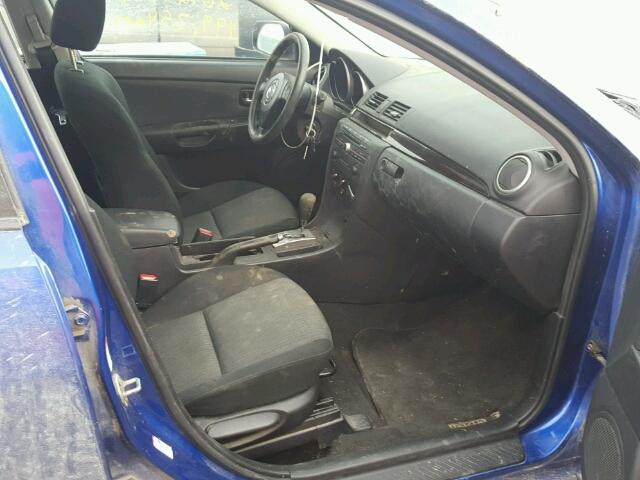 JM1BK32F981812196 - 2008 MAZDA 3 I BLUE photo 5