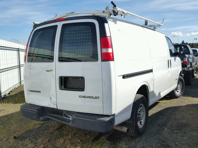 1GCHG35U561114395 - 2006 CHEVROLET EXPRESS G3 WHITE photo 4