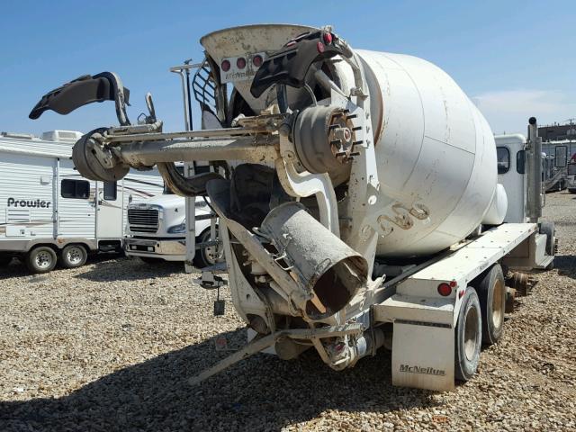 1NPSL70X8FD229364 - 2015 PETERBILT 365 WHITE photo 4