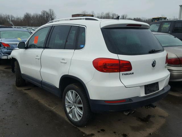 WVGBV7AX6CW545762 - 2012 VOLKSWAGEN TIGUAN S WHITE photo 3