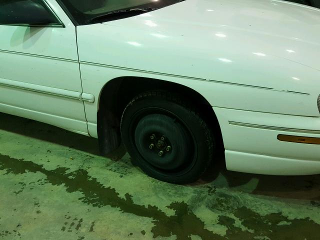 2G1WL52M2V1107389 - 1997 CHEVROLET LUMINA BAS თეთრი ფოტო 9