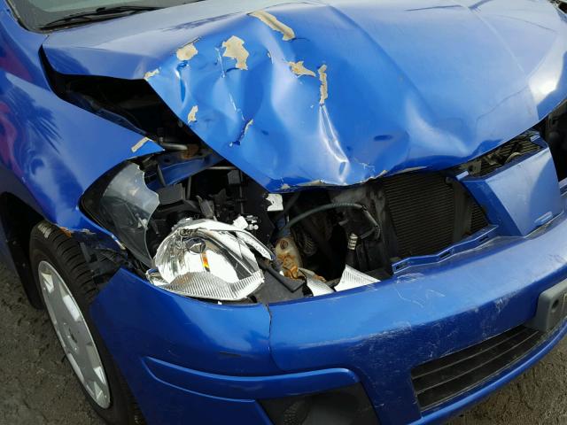 3N1BC13E49L386339 - 2009 NISSAN VERSA S BLUE photo 9