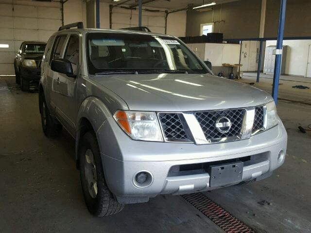 5N1AR18W35C785365 - 2005 NISSAN PATHFINDER SILVER photo 1