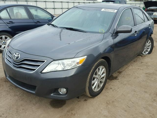 4T1BK3EK5BU120012 - 2011 TOYOTA CAMRY SE GRAY photo 2